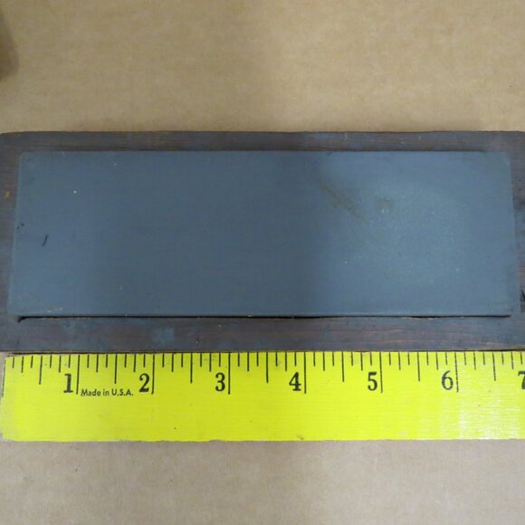 Vintage Razor Knife Sharpening Stone Hone Oilstone Oil Tool Wood Fitted Box - Picture 10 of 10